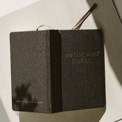 'One Line A Day' Fabric Journal (Black)